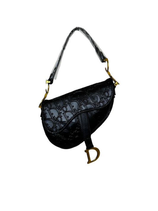 Damen Handtasche trendig & elegant in der Farbe Schwarz Mini