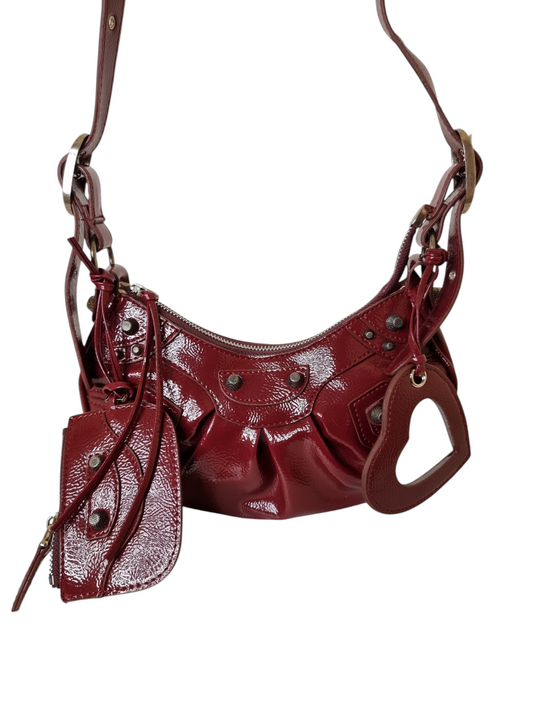 Damen Handtasche trendig & elegant in der Farbe Weinrot