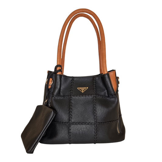 Damen Handtasche trendig & elegant in der Farbe Schwarz